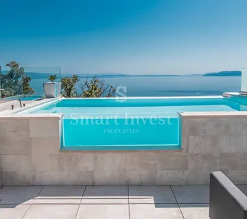 OPATIJA, moderna dvojna vila s bazenom i panoramskim pogledom na more