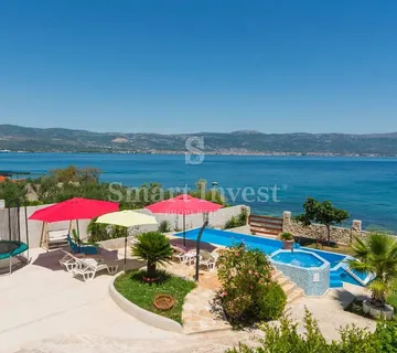 SLATINE - ČIOVO, 1. red do mora, kuća na tri etaže - Žedno, Trogir