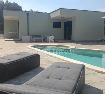Rovinj, Moderna Prizemnica S Bazenom Blizu Mora!