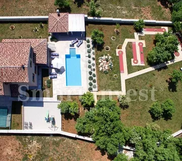 ISTRA, PREKRASNA KUĆA S BAZENOM ZA 10-12 OSOBA NA 2000 M2   - cover