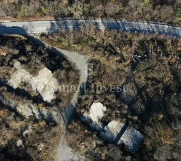 IČIĆI, zemljište s građevinskim dozvolama za resort od 12 vila - cover