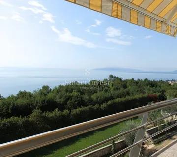 OPATIJA, dvoetažni stan s balkonom, garažom i parkingom - cover