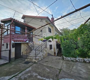 VIŠKOVO, dvojna kuća s 2 stana, garažom i okućnicom  - cover