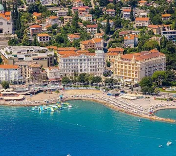 OPATIJA, prekrasan stan od 129 m2 sa vlastitom okućnicom