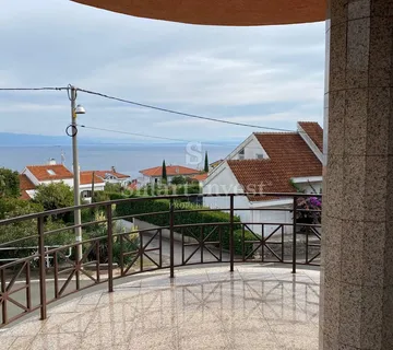 IČIĆI, samostojeća kuća od 460 m2 s pogledom na more - Ičići, Opatija