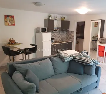 OPATIJA, stan od 50 m2 s pogledom blizu mora - cover