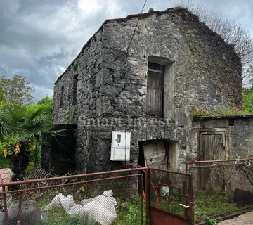 MATULJI - VELI BRGUD, starina od 106.23 m2 na zemljištu od 190 m2 - Veli Brgud, Matulji