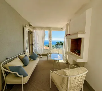 LOVRAN, moderno opremljen stan s pogledom na more - cover