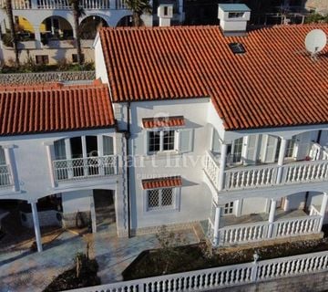 MATULJI - vila na odličnoj lokaciji s pogledom na more - cover
