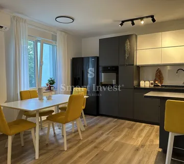 MATULJI, odličan stan 2S+DB u novogradnji, 2 parkirna mjesta - cover