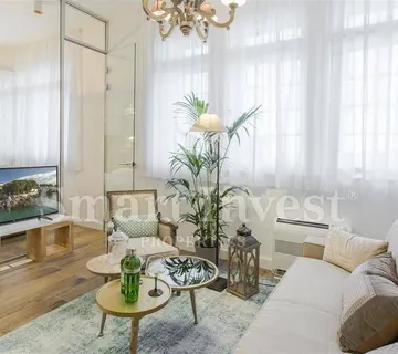 OPATIJA - CENTAR, ETAŽA S 5 APARTMANA, 150 m od mora