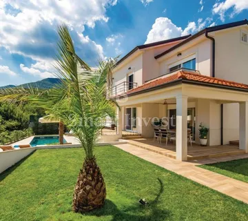 BREGI, kuća od 235 m2 s bazenom - cover