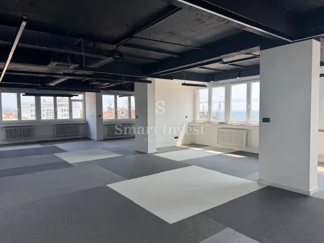 RIJEKA - CENTAR, novouređeni poslovni prostor u zgradi s liftom - cover