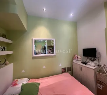 OPATIJA, garsonijera 1. red do mora - cover