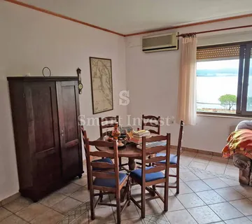 IČIĆI, stan u neposrednoj blizini mora, okućnica, parking - cover