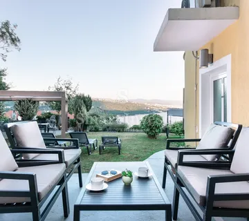 OPATIJA, stan 2S+DB s prekrasnim pogledom na more  - cover