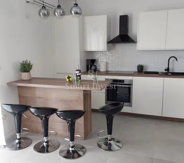 MATULJI - STROGI CENTAR, novouređen stan za najam - cover