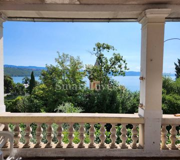 OPATIJA, stan 100 m2 s terasom prvi red do mora - cover