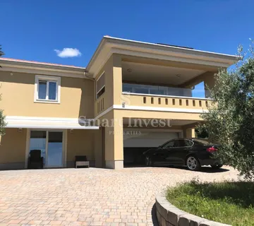 KOSTRENA, luksuzna kuća od 220 m2 s 1.600 m2 okućnice - cover