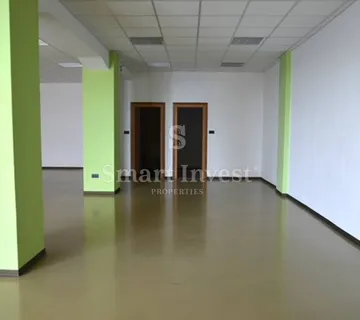 MATULJI, strogi centar poslovni prostor 205 m2 - cover