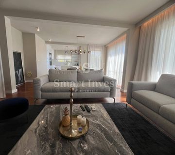 OPATIJA, stan od 97 m2 s prekrasnim pogledom i terasom - cover