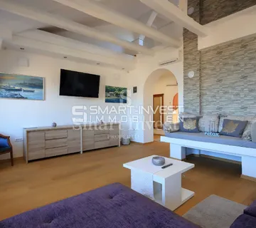 OPATIJA - STROGI CENTAR, novouređen stan 170 m2 za najam - cover