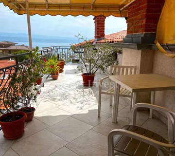 LOVRAN - STARI GRAD, dio kuće s pogledom na more - cover