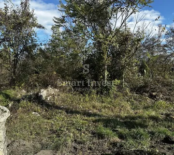 PERMANI - zemljište uz glavnu cestu! - cover