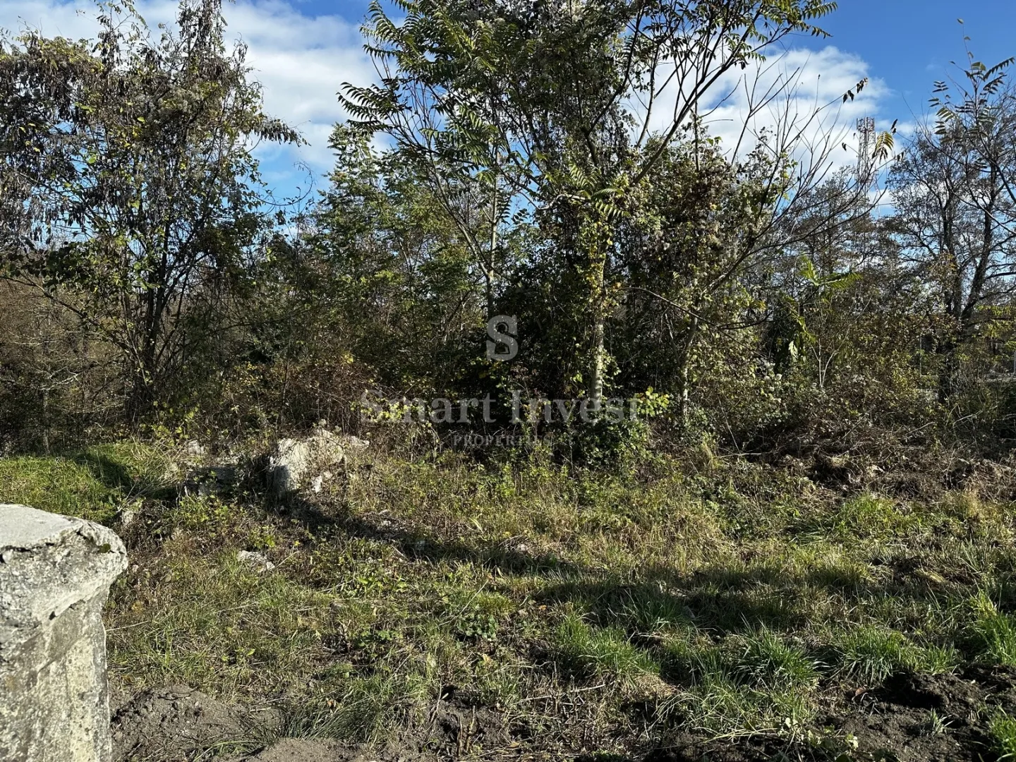 PERMANI - zemljište uz glavnu cestu! - cover