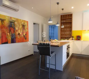 OPATIJA - STROGI CENTAR, ekskluzivan stan od 120 m2 sa 2 parkirna mjesta  - cover