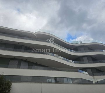 OPATIJA, stan 3S+DB s terasom, garažom i pogledom na more - cover