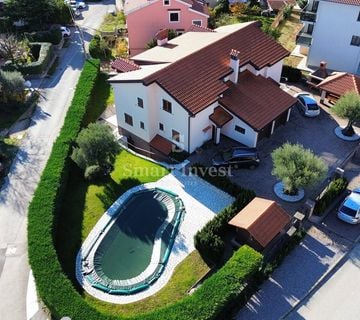 TRSAT, prekrasna vila s dva stana - cover