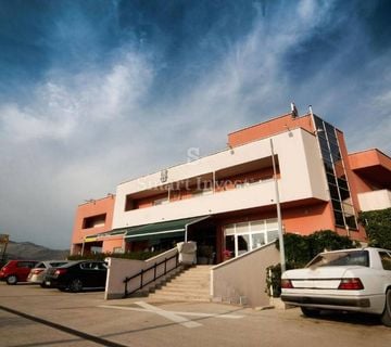 OPUZEN, hotel - cover