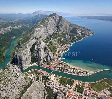 OMIŠ, GRAĐEVINSKO ZEMLJIŠTE 2660 M2 - cover