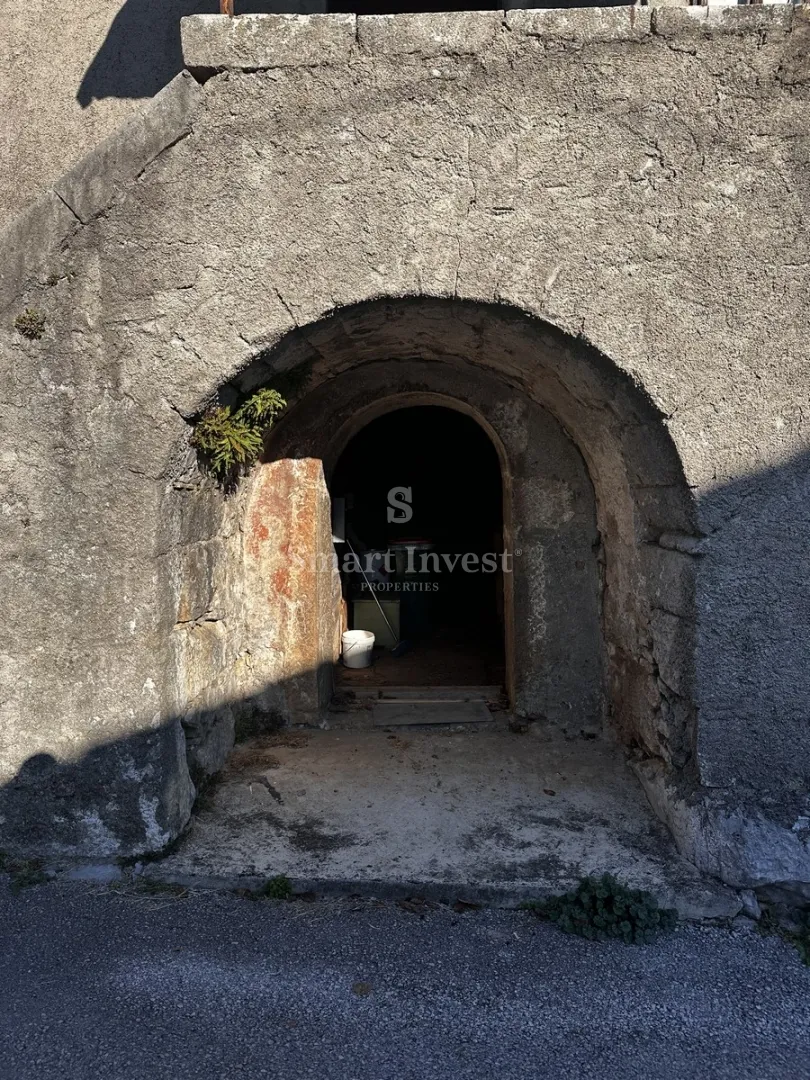 BRGUD - starina na prodaju! - cover