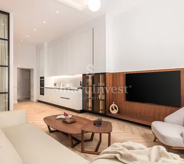 OPATIJA – CENTAR, Luksuzni stan 2S+DB u obnovljenoj vili 1. red do mora (A11) - cover