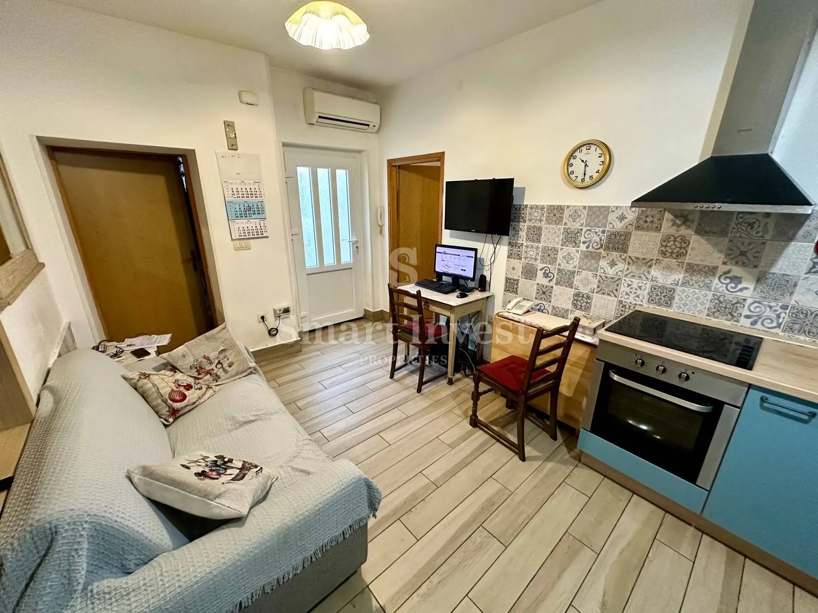 OPATIJA - CENTAR, dva stana s okućnicom u blizini mora  - cover