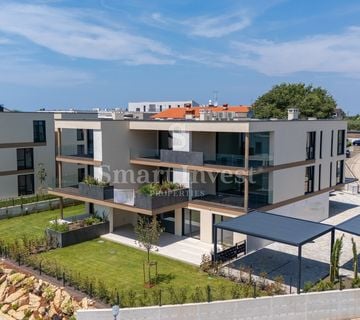 NOVIGRAD, moderan stan od 120.31 m2 s pogledom na more - cover