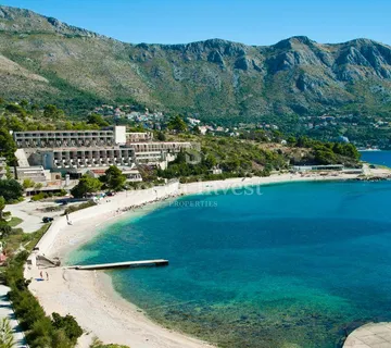 DUBROVNIK,  građevinsko zemljište od 11634 m2 - T1 zona - cover