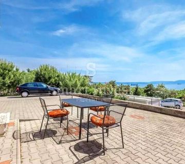 KOSTRENA, stan 2S+DB, 58.65 m2, velika terasa, pogled na more, park mjesto - cover