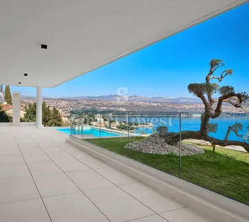 OPATIJA, luksuzan stan s bazenom i okućnicom u novogradnji (S2) - cover