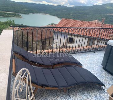ISTRA - VRH, renovirana kuća s pogledom na jezero! - cover