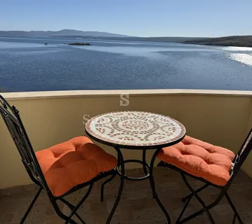 ZADAR - POSEDARJE, NOVOUREĐENA KUĆA 5 M OD MORA! - cover