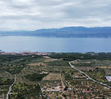 BRAČ - poljoprivedno zemljište 19.792 m2 - POGLED NA MORE - cover