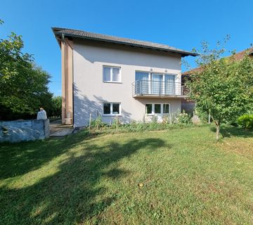 Pokupsko - ROŽENICA - kuća 274 m2 s dvorištem 800 m2   - cover