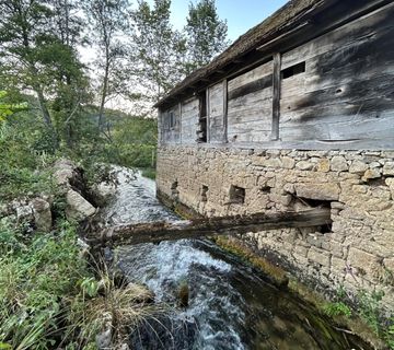 Točak (Slunj) imanje 19667 m2 uz rijeku Koranu - cover