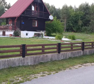Prodajem kuču sa pomoćnim i gospodarskim objektom i bazenom - cover