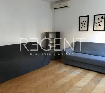 Split, Plokite - Trosoban stan sa loggiom i drvarnicom - cover