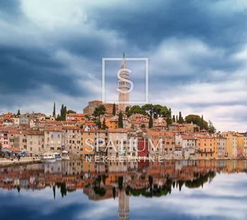 Rovinj, Građevinska Parcela Za Stambenu Zgradu Sa 6 Jedinica
