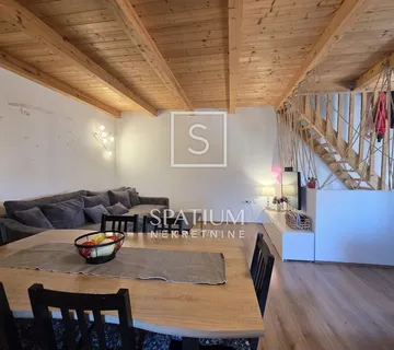 Krnica, Kamena Kuća Sa Tri Apartmana - Krnica, Marčana
